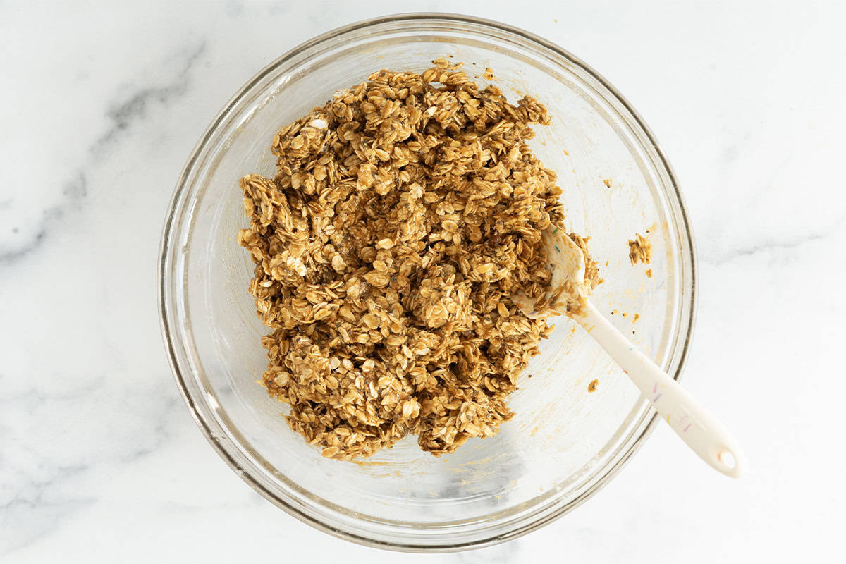 Peanut Butter Granola Bars Offer a Nutritious and Cost-Effective Alternative to Commercial Snack Options
