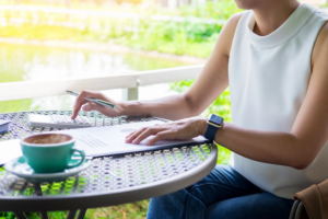 The Rise of the Errand Economy: Leveraging Platforms and Entrepreneurship to Earn a Living by Assisting Others