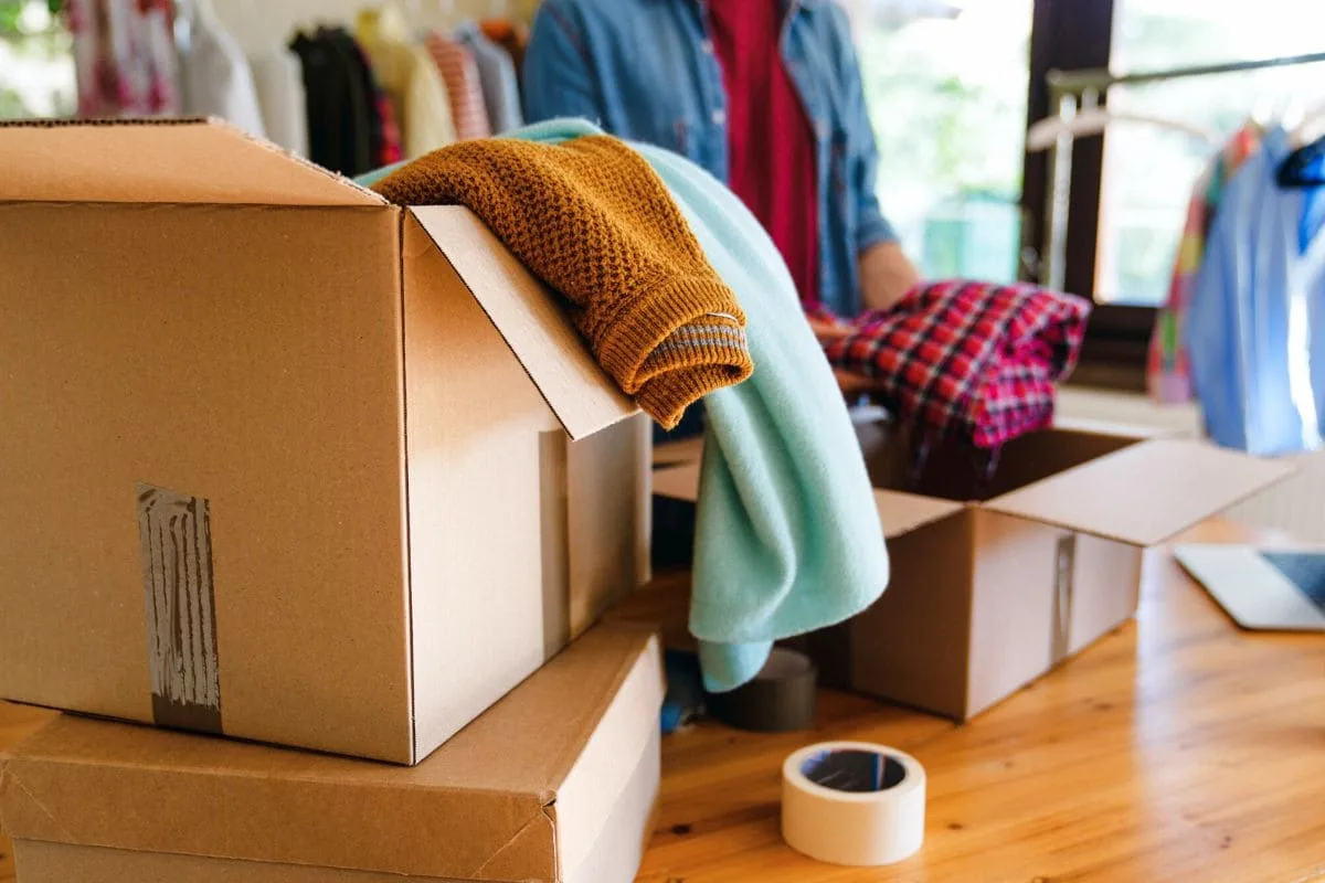 The Ultimate Guide to Selling Used Clothing Online and In Person