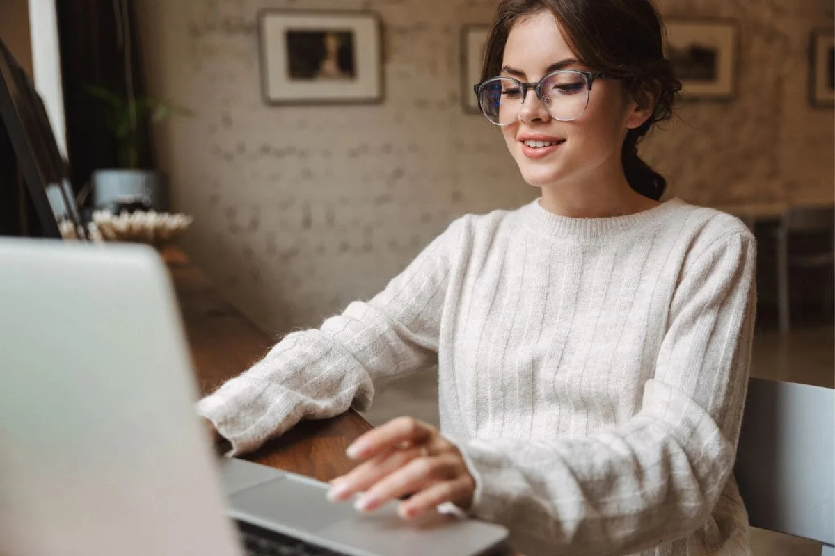 How to Make a Living Online: 21 Beginner-Friendly Ideas to Transform Your Career Path