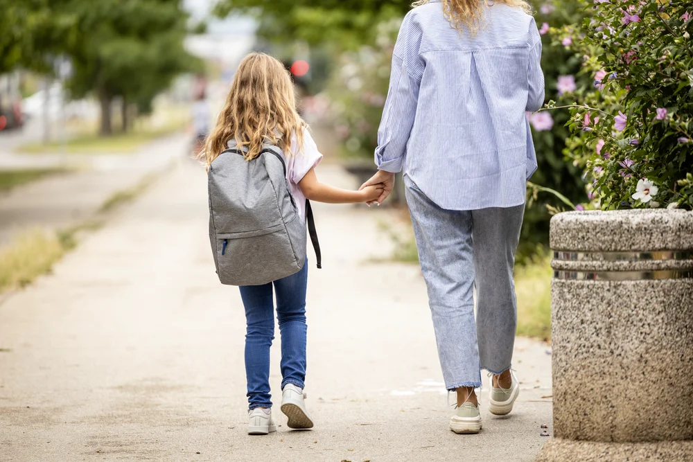 Navigating the Educational Landscape: 26 Flexible Career Opportunities for Parents During School Hours