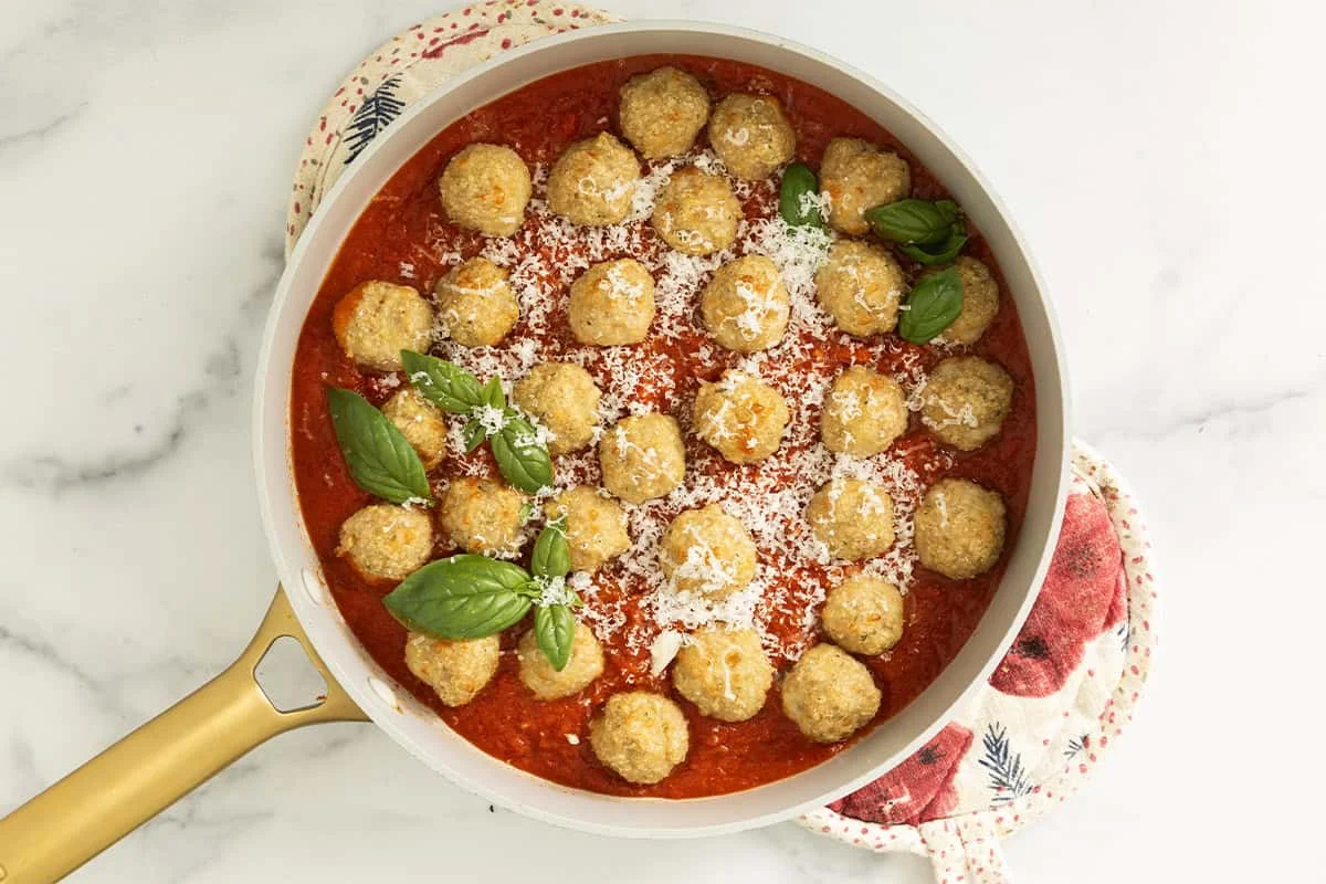 Revolutionary Approaches to Weeknight Dining: The Rise of Chicken Parmesan Meatballs as a Nutritional Family Staple